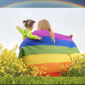Công Khai Giới Tính LGBT Với Con Như Thế Nào? 